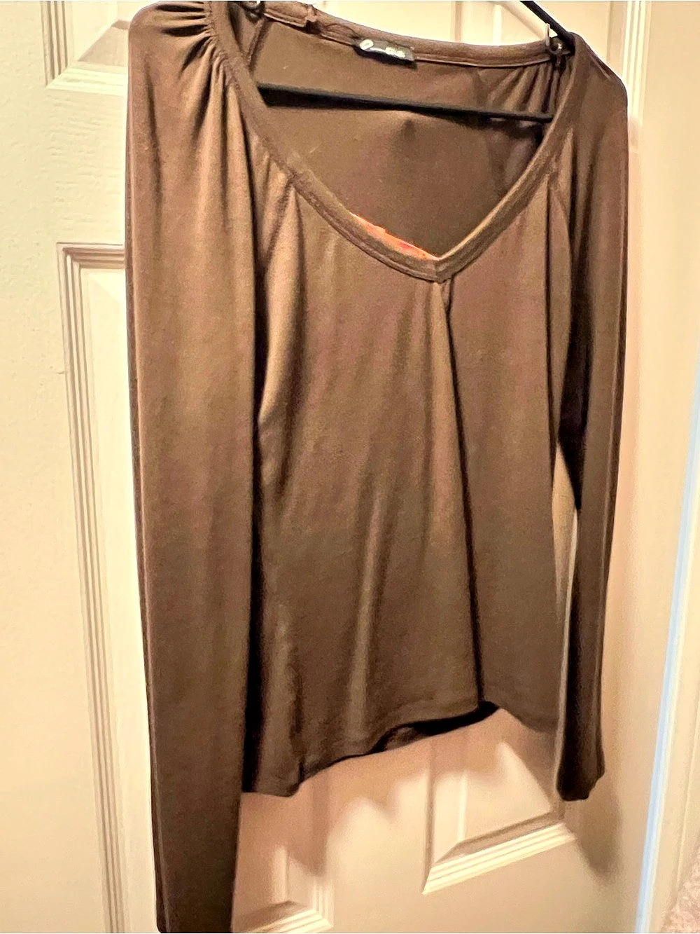 Kikiriki Long Sleeve Graphic on back peanut Top in Brown